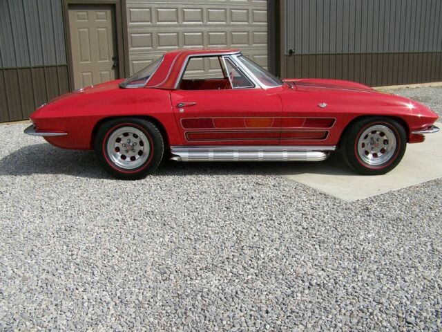 Chevrolet Corvette 1964 image number 23