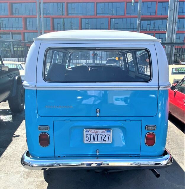 Volkswagen Bus/Vanagon 1971 image number 23