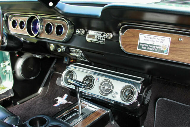 Ford Mustang 1965 image number 20