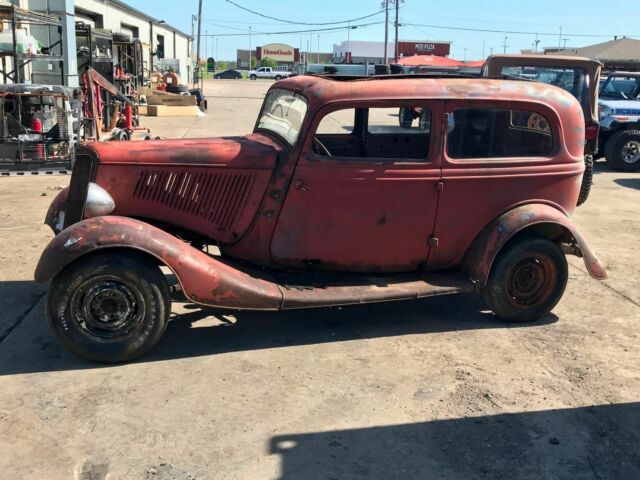 Ford 5 window 1934 image number 1