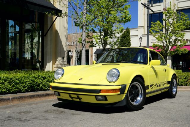 Porsche 911 1975 image number 1