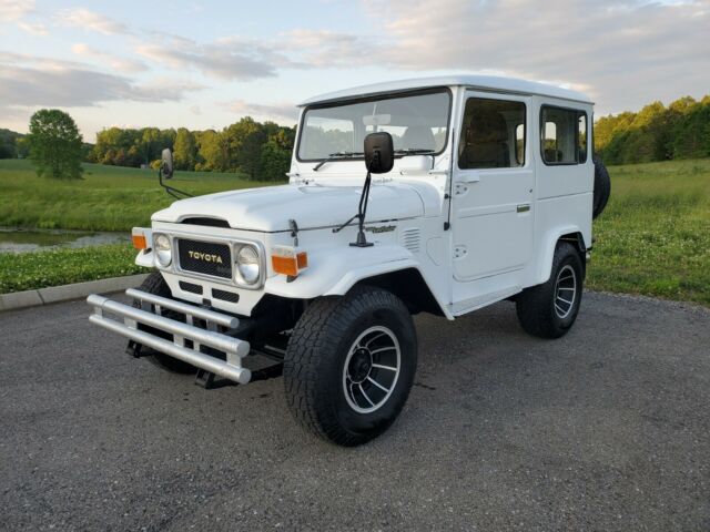 Toyota Land Cruiser 1979 image number 2