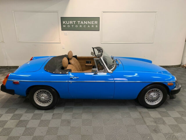 MG MGB 1979 image number 15