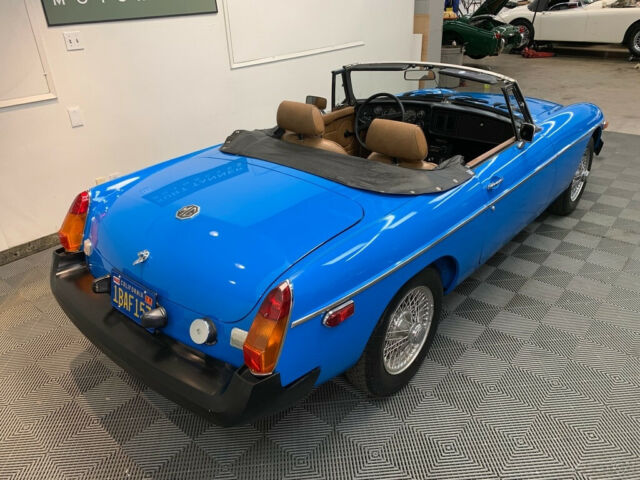 MG MGB 1979 image number 17