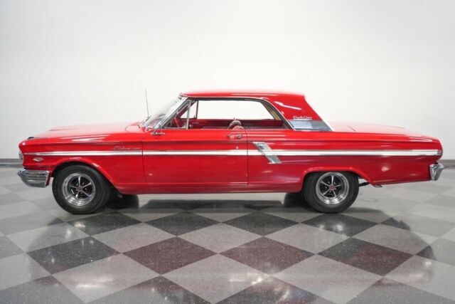 Ford Fairlane 1964 image number 7