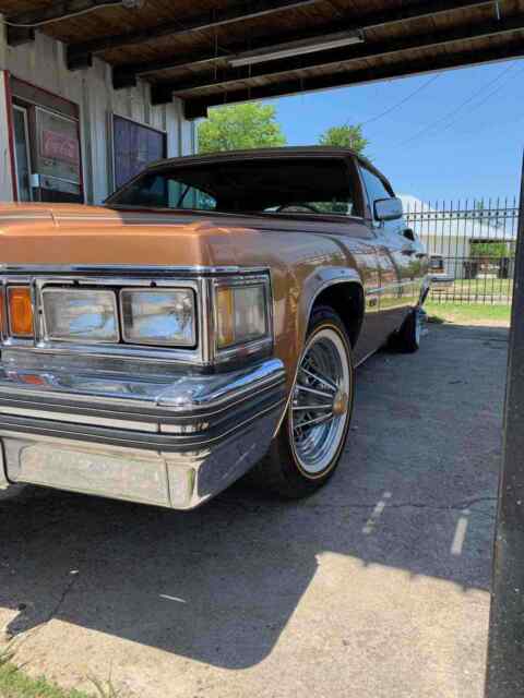 Cadillac DeVille 1978 image number 1