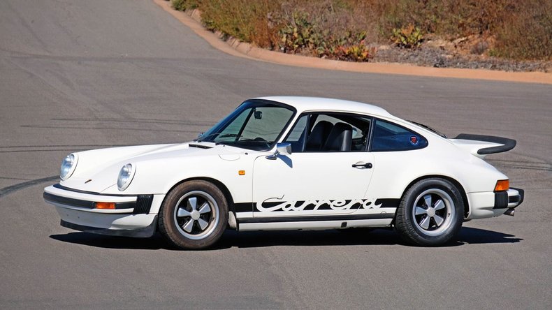 Porsche 911 1975 image number 19