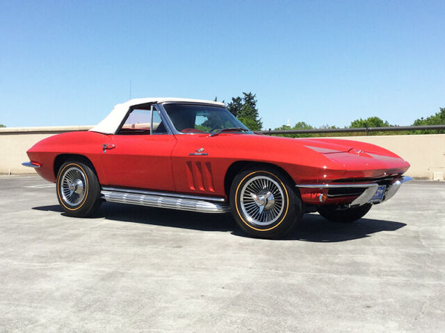 Chevrolet Corvette 1965 image number 28