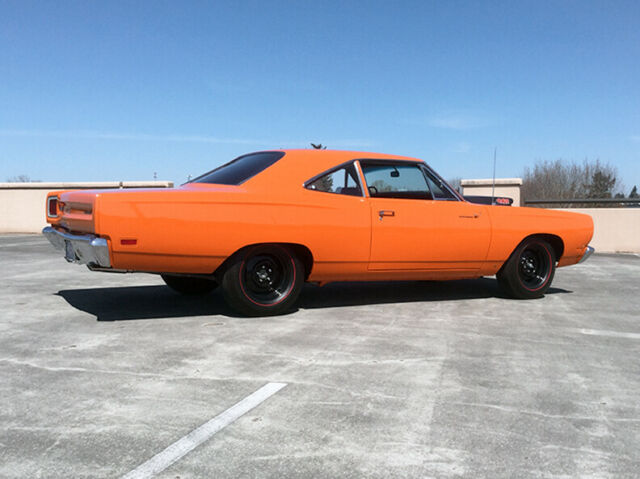 Plymouth Road Runner 1969 image number 27