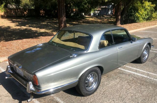 Jaguar XJ6 1976 image number 10