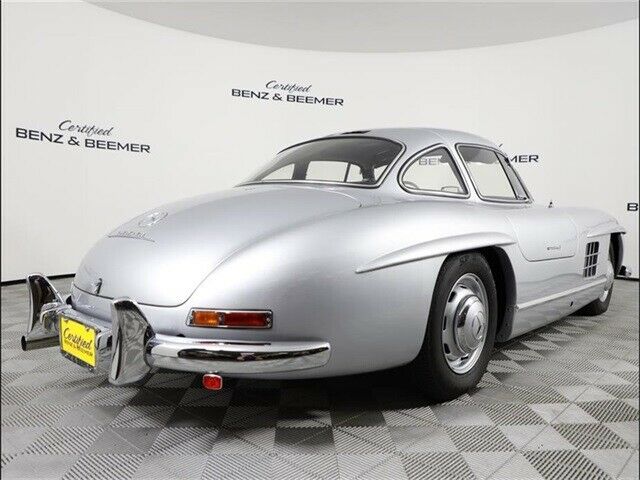 Mercedes-Benz 300-Series 1955 image number 13