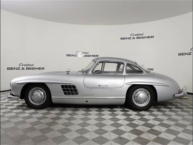 Mercedes-Benz 300-Series 1955 image number 29