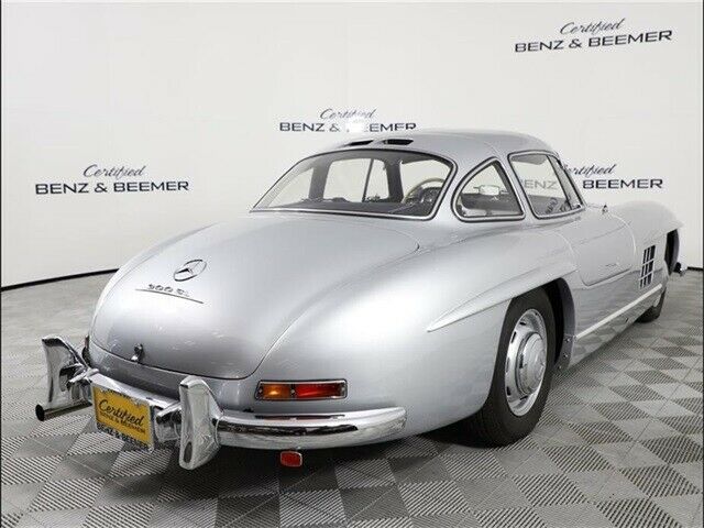 Mercedes-Benz 300-Series 1955 image number 33