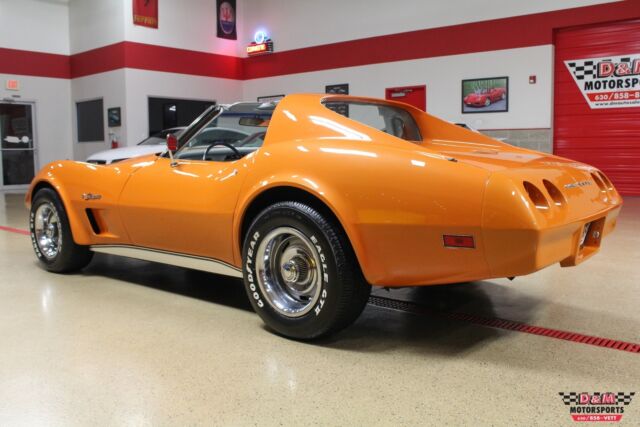 Chevrolet Corvette 1974 image number 2