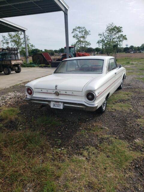 Ford Falcon 1963 image number 1