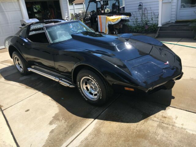 Chevrolet Corvette 1977 image number 15