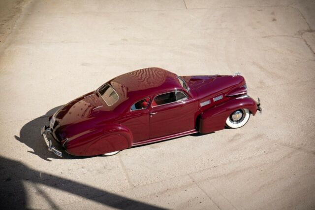 Cadillac Series 62 1940 image number 2