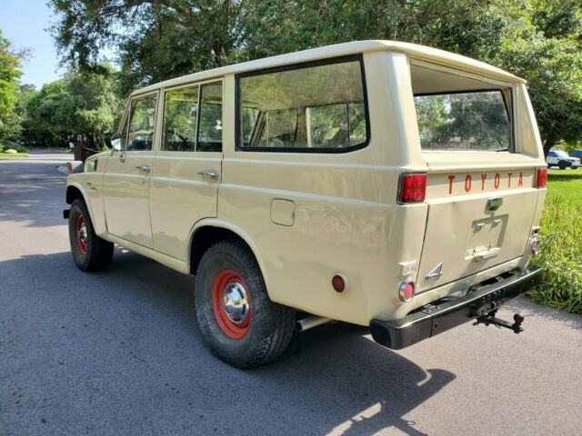 Toyota Land Cruiser 1969 image number 17