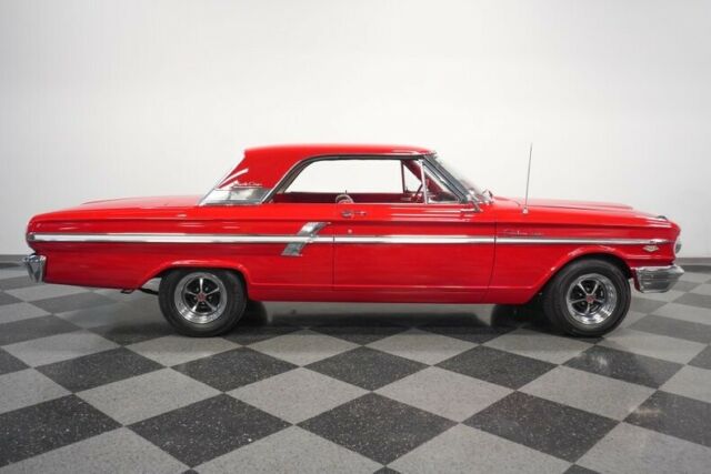 Ford Fairlane 1964 image number 15