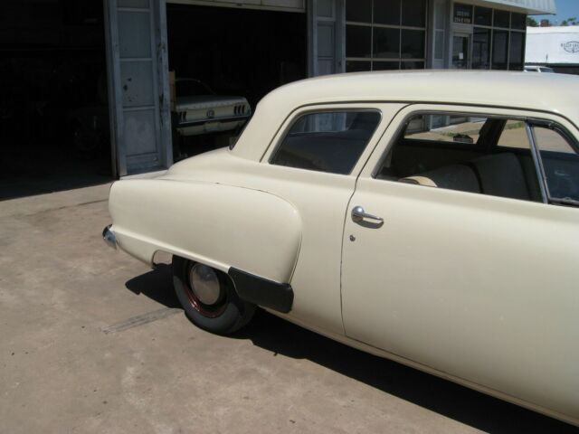 Studebaker Champion 1950 image number 31