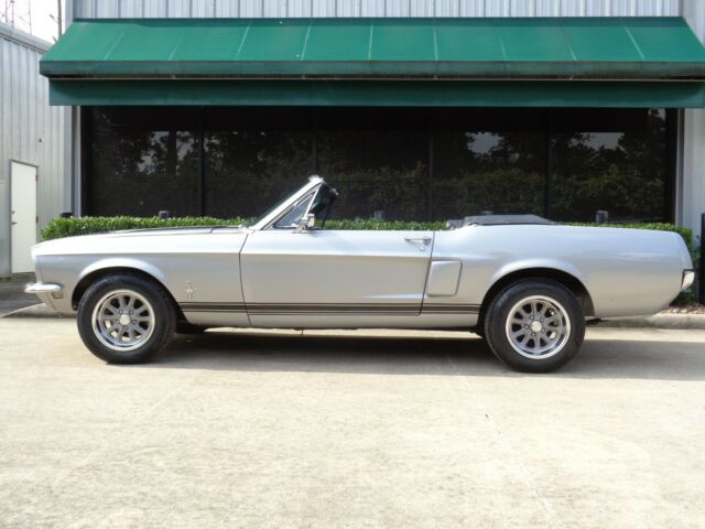 Ford Mustang 1967 image number 12