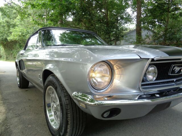 Ford Mustang 1967 image number 2