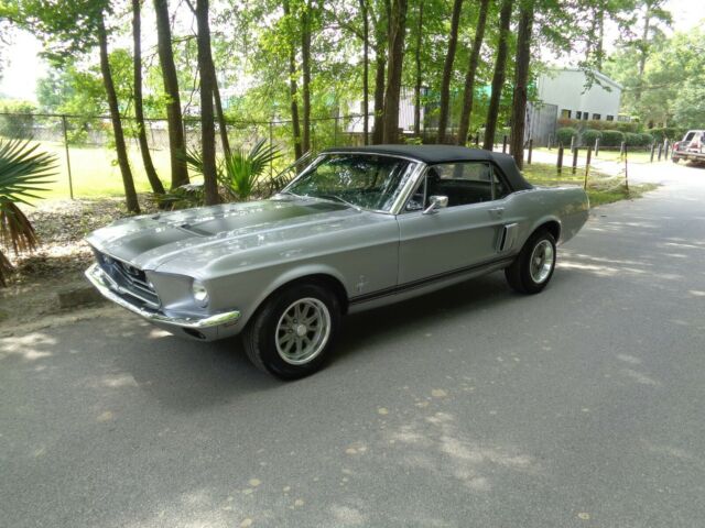 Ford Mustang 1967 image number 21