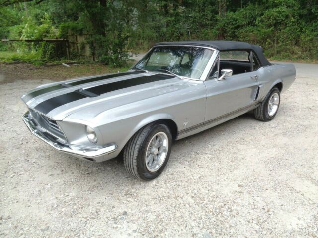 Ford Mustang 1967 image number 26