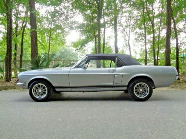 Ford Mustang 1967 image number 27