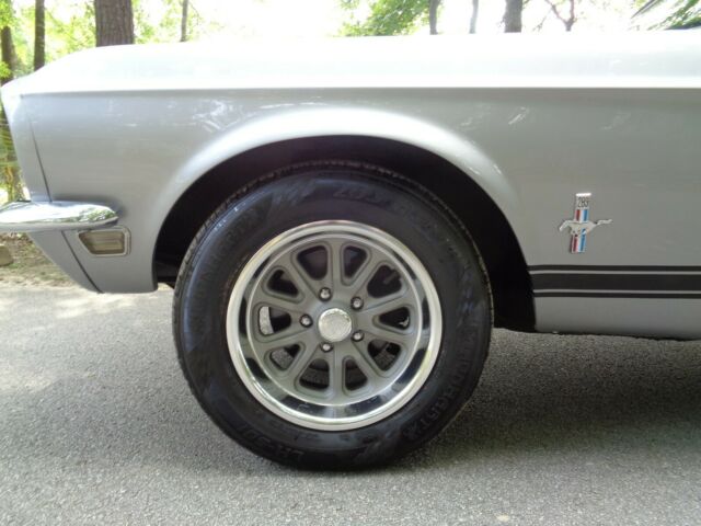 Ford Mustang 1967 image number 38