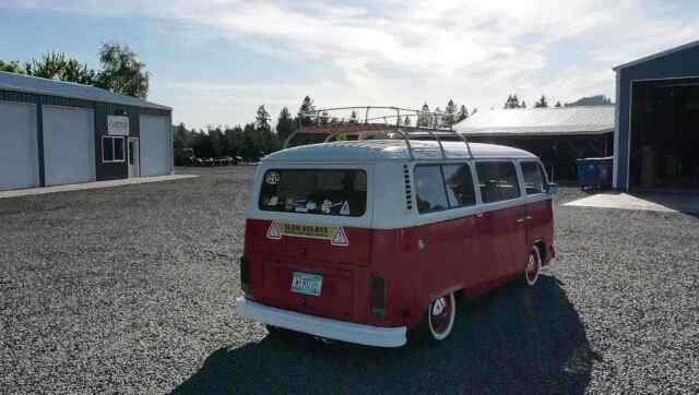 Volkswagen Vanagon 1976 image number 10