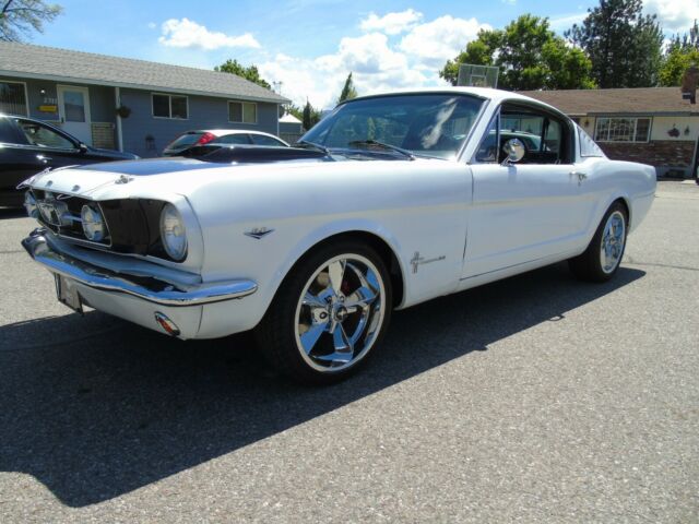 Ford Mustang 1965 image number 0