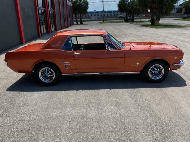 Ford Mustang 1966 image number 27