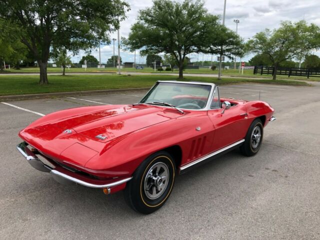 Chevrolet Corvette 1966 image number 24