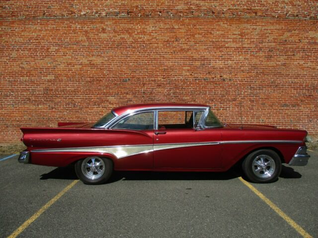 Ford Fairlane 1958 image number 28