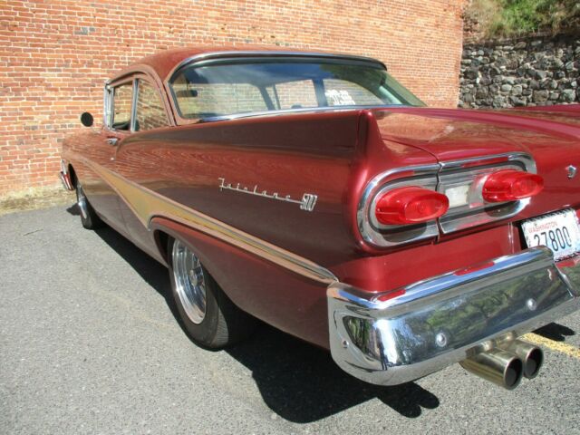 Ford Fairlane 1958 image number 8