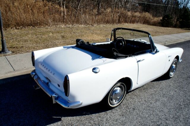 Sunbeam Alpine 1965 image number 2