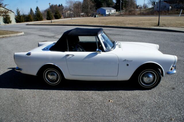 Sunbeam Alpine 1965 image number 29