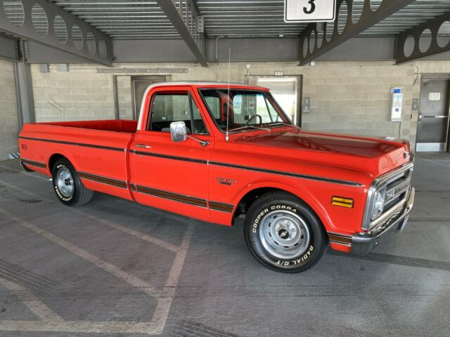 Chevrolet C-10 1970 image number 2