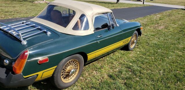 MG MGB 1976 image number 13