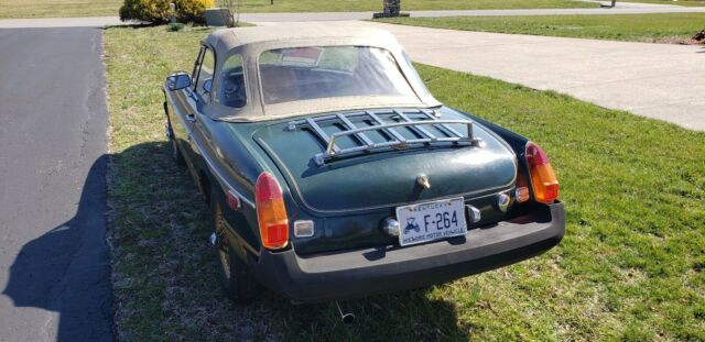 MG MGB 1976 image number 2