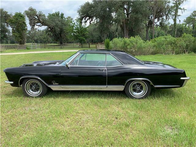 Buick Riviera 1965 image number 1