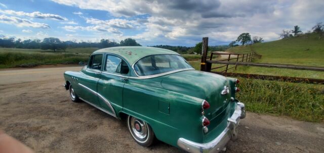 Buick Special 1953 image number 2