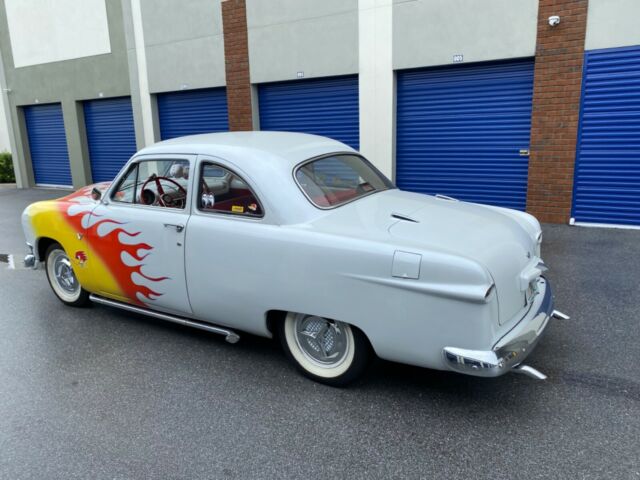 Ford Deluxe 1950 image number 10