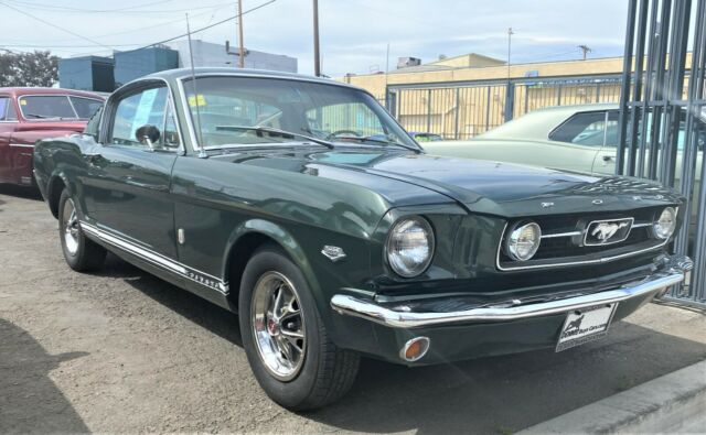 Ford Mustang GT Fastback K Code 1966 image number 22