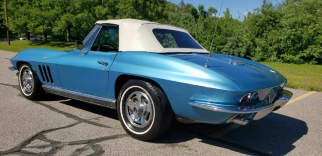 Chevrolet Corvette 1966 image number 10