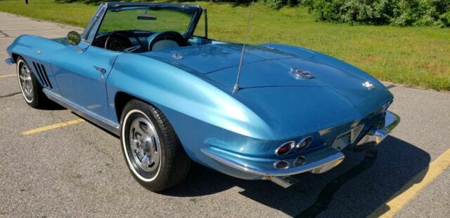 Chevrolet Corvette 1966 image number 21