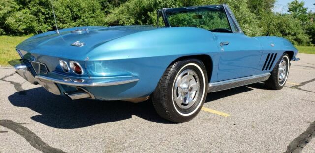 Chevrolet Corvette 1966 image number 22