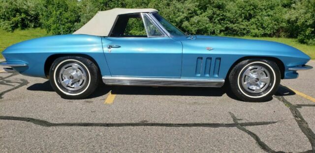 Chevrolet Corvette 1966 image number 24