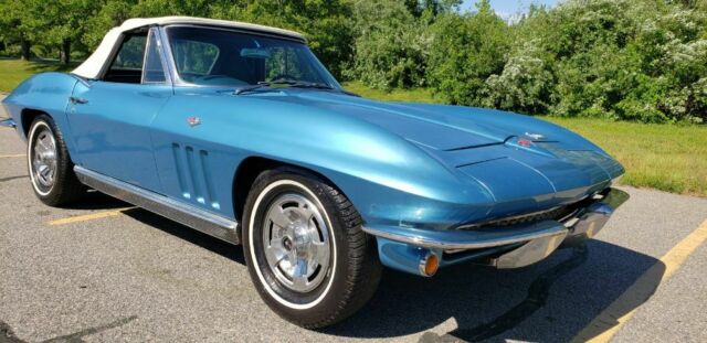 Chevrolet Corvette 1966 image number 26